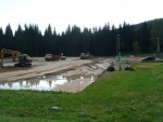 Neuer beleuchteter Fuballplatz - Wiederaufbau
