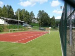 Neuer beleuchteter Fuballplatz - Wiederaufbau
