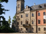 Schloss Sychrov ladet zum Besuch ein.