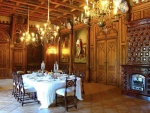 Schloss Sychrov ladet zum Besuch ein.