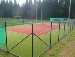 Tenisov hit s umlm povrchem Harrachov - Tennisplatz mit Beleuchtung Harrachov (foto 1)